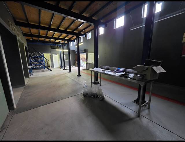 830M² WAREHOUSE TO LET IN CITY DEEP